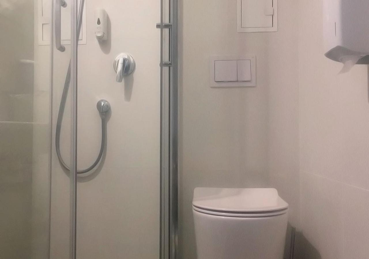 Kyivpasservis Hotel Zewnętrze zdjęcie