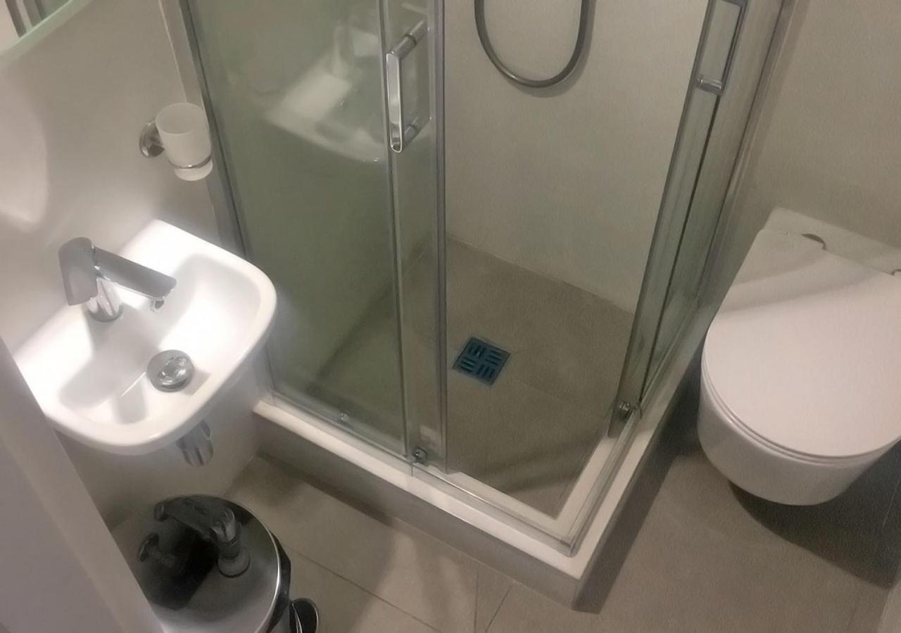 Kyivpasservis Hotel Zewnętrze zdjęcie